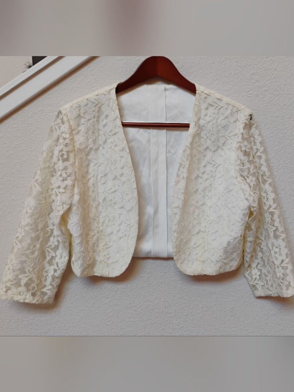 Lace Cropped Open-Front Bolero Jacket - Ivory LARGE